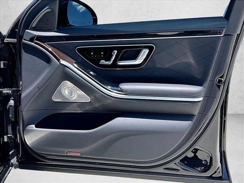 Certified 2024 Mercedes-Benz S 580 4MATIC Sedan image 19