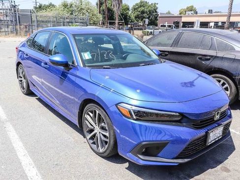 Used 2024 Honda Civic Touring image 2