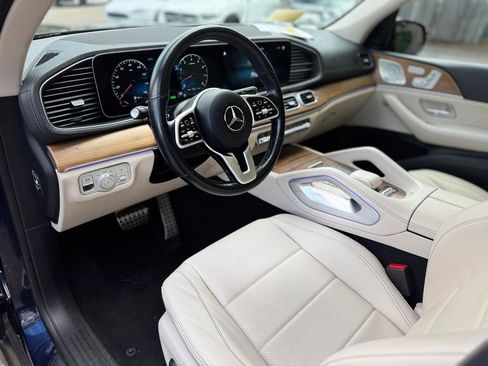 Used 2022 Mercedes-Benz GLS 450 4MATIC w/ AMG Line Exterior image 13