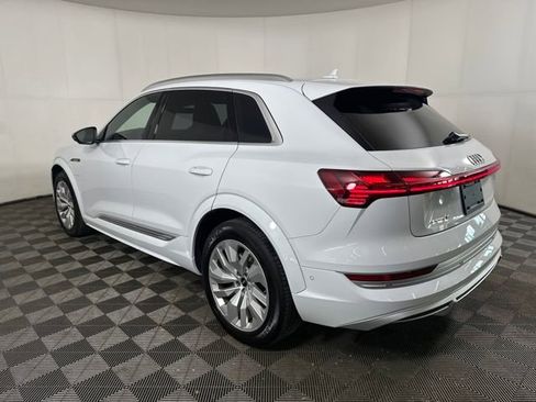 Used 2022 Audi e-tron S Prestige w/ Prestige Package image 5