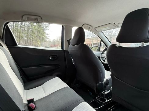 Used 2013 Toyota Yaris LE image 21
