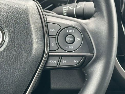 Used 2024 Toyota Camry SE image 21