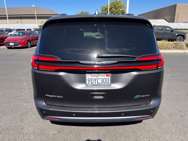 Used 2022 Chrysler Pacifica Pinnacle FWD image 4