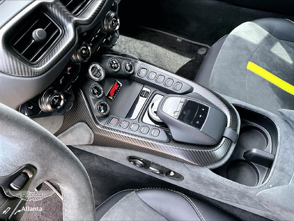Used 2022 Aston Martin V8 Vantage Coupe RWD image 15
