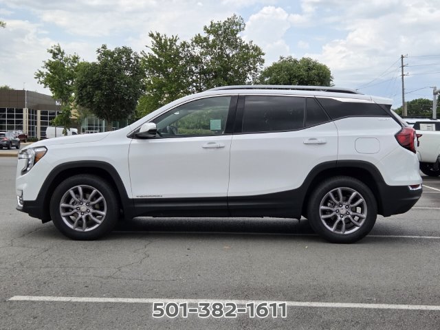 Used 2024 GMC Terrain SLT AWD/4WD image 2