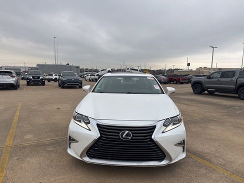 Used 2016 Lexus ES 350 image 3