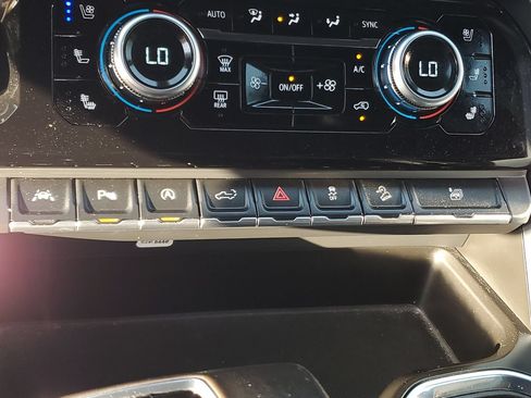 Used 2022 GMC Sierra 1500 Denali AWD/4WD image 24
