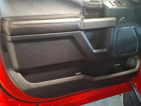 Used 2019 Ford F150 Lariat w/ Equipment Group 502A Luxury AWD/4WD image 14