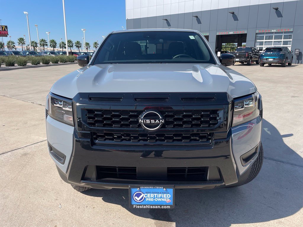 Used 2026 Nissan Frontier SV w/ Tow Package RWD image 2