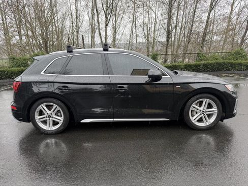 Used 2021 Audi Q5 e Premium Plus w/ Premium Plus Package image 4