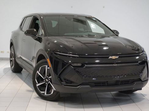 New 2026 Chevrolet Equinox EV LT image 4