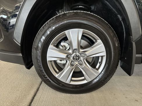 Used 2025 Toyota RAV4 LE AWD/4WD image 10