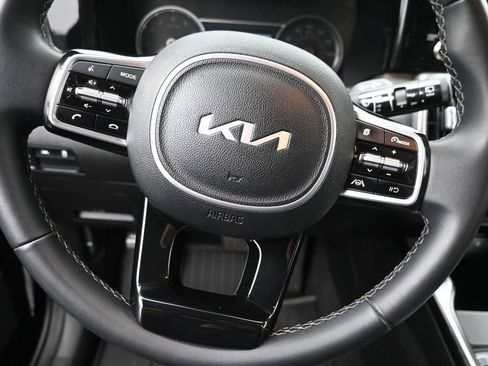 Used 2023 Kia Sorento S image 18