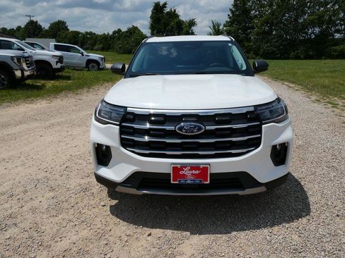 New 2026 Ford Explorer Active w/ Active Comfort Package AWD/4WD image 10