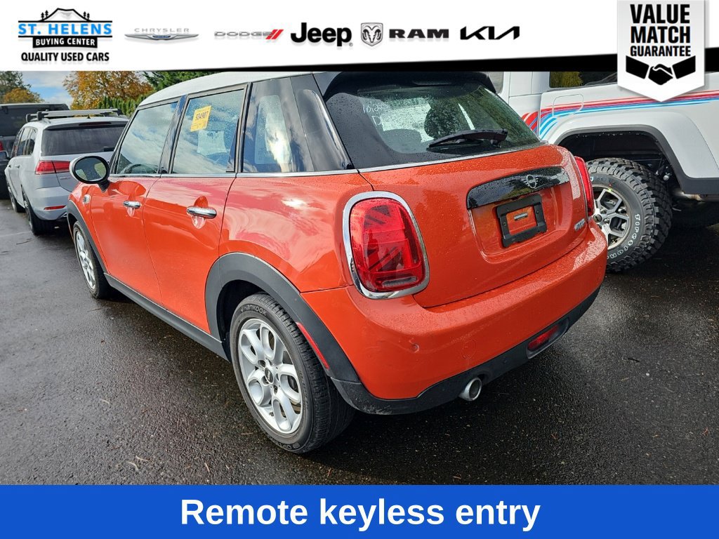 Used 2021 MINI Cooper 4-Door Hardtop FWD image 4