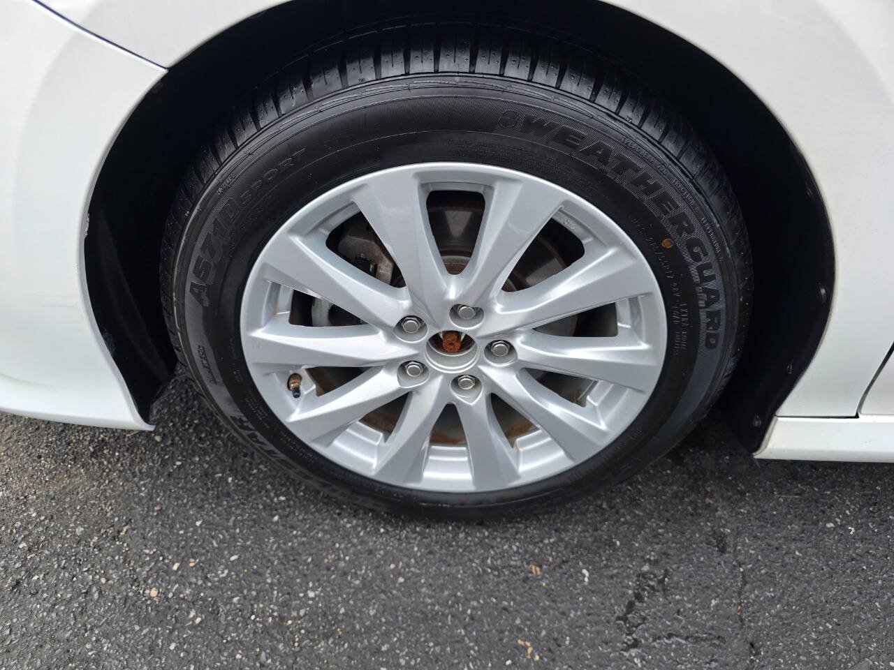 Used 2018 Toyota Camry LE w/ Convenience Package FWD image 11