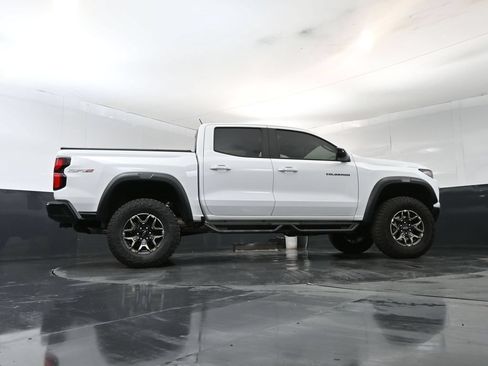 Used 2026 Chevrolet Colorado ZR2 w/ Technology Package AWD/4WD image 24
