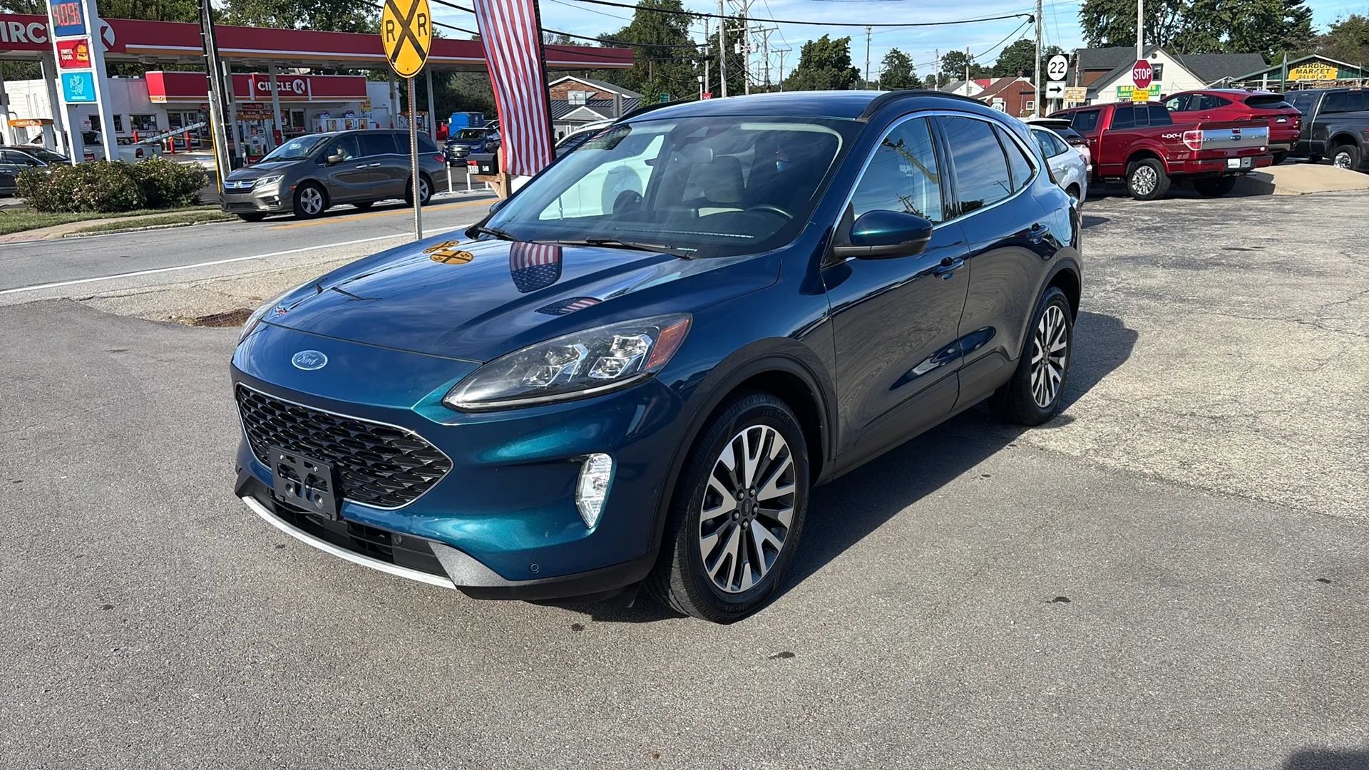 Used 2020 Ford Escape Titanium AWD/4WD image 5