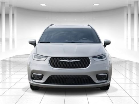 New 2026 Chrysler Pacifica Pinnacle image 6