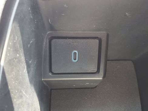 Used 2020 Ford Escape SE FWD image 24