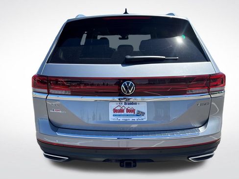Used 2024 Volkswagen Atlas SEL AWD/4WD image 4
