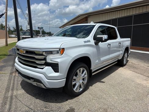 New 2026 Chevrolet Silverado 1500 High Country AWD/4WD image 2