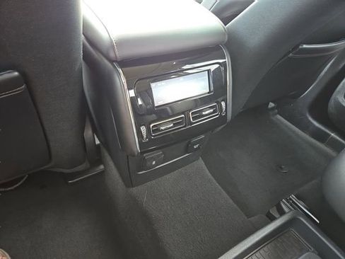 Used 2022 Lincoln Aviator Reserve w/ Equipment Group 201A AWD/4WD image 11