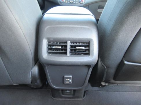 Used 2021 GMC Terrain SLE w/ Driver Convenience Package FWD image 31