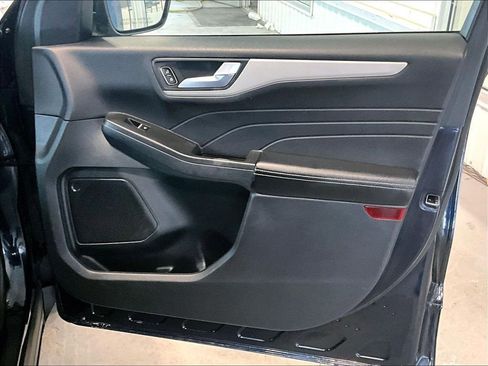 Used 2021 Ford Escape SE w/ Convenience Package image 12