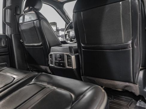 Used 2019 Ford F450 Platinum w/ Platinum Ultimate Package AWD/4WD image 38