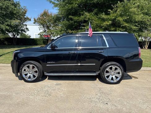 Used 2017 GMC Yukon Denali w/ Open Road Package AWD/4WD image 5