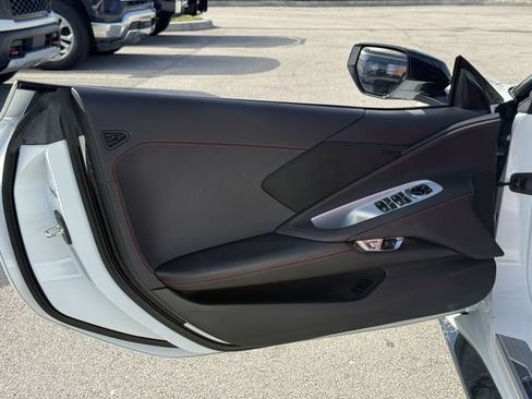 Used 2023 Chevrolet Corvette Stingray Convertible w/ 1LT RWD image 32
