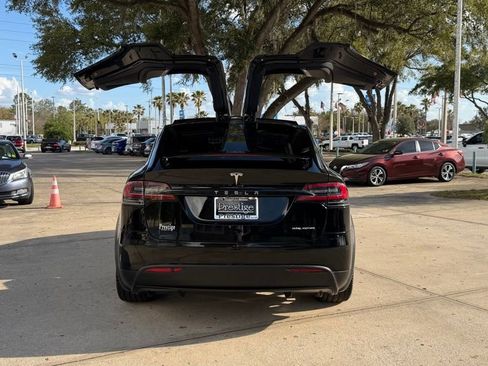 Used 2020 Tesla Model X Long Range image 10