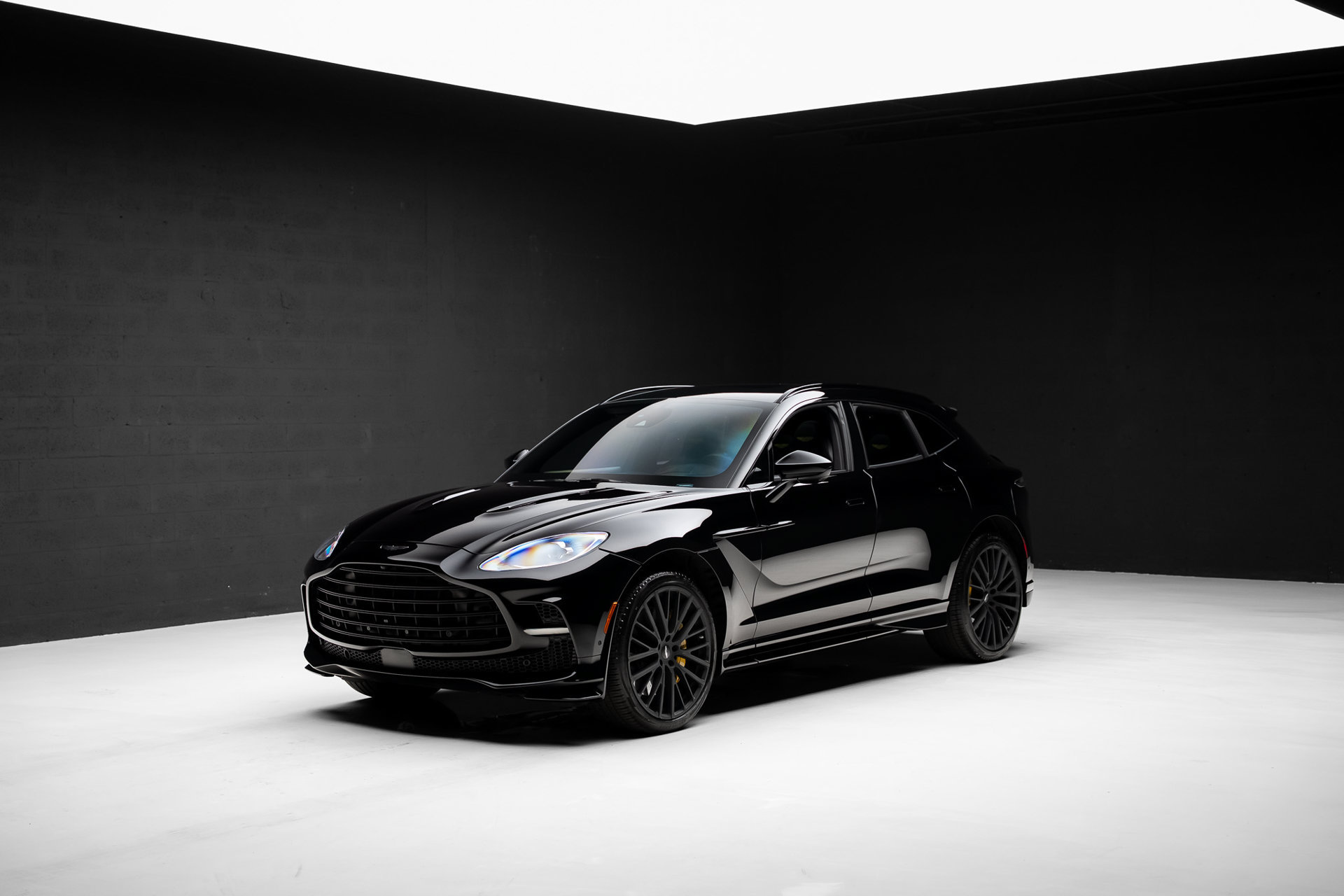 Used 2024 Aston Martin DBX 707 AWD/4WD image 4