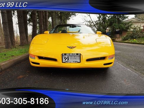 Used 2001 Chevrolet Corvette Convertible w/ Preferred Equipment Group2 RWD image 6