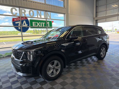 New 2026 Kia Sorento LX FWD image 3