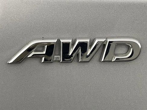 Certified 2024 Toyota RAV4 SE AWD/4WD image 10