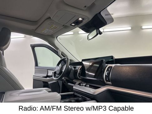 Used 2025 Ford Expedition Active image 19