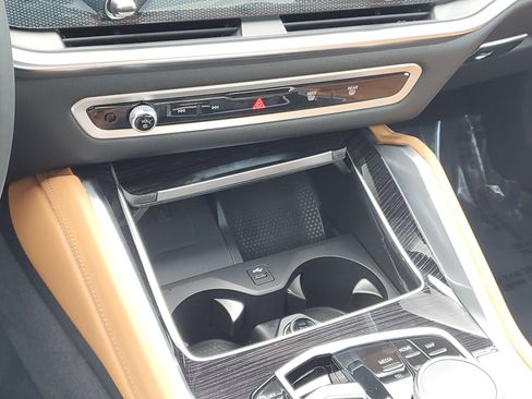 Certified 2026 BMW X6 xDrive40i w/ Climate Comfort Package image 19