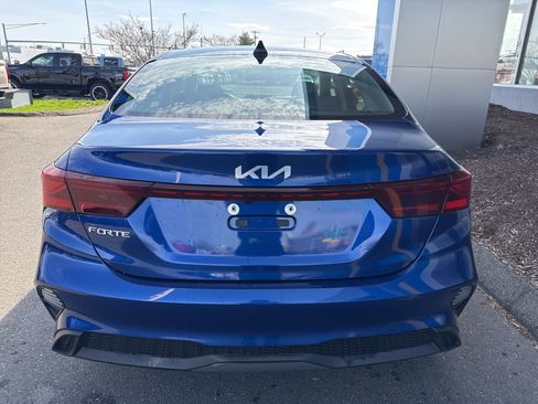Used 2023 Kia Forte LXS w/ LXS Technology Package FWD image 7