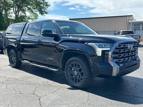 Used 2024 Toyota Tundra Platinum AWD/4WD image 2