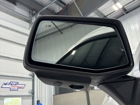 Used 2025 Chevrolet Silverado 1500 High Country w/ Technology Package image 18