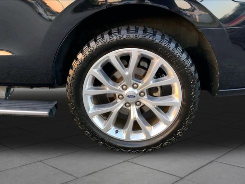 Used 2019 Ford Expedition Platinum AWD/4WD image 11