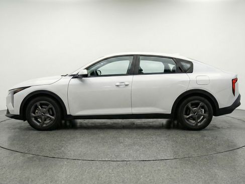 Used 2025 Kia K4 FWD image 5