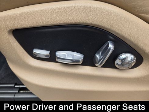 Used 2020 Porsche Cayenne AWD/4WD image 13