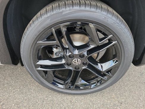 New 2026 Volkswagen Tiguan SE R-Line image 25