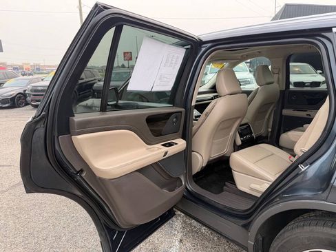 Used 2022 Lincoln Aviator Reserve w/ Elements Package Plus AWD/4WD image 35