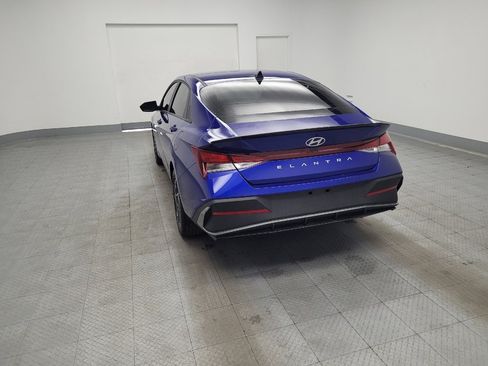 Used 2025 Hyundai Elantra Sport FWD image 6