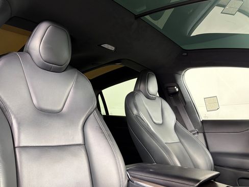 Used 2023 Tesla Model X AWD/4WD image 16