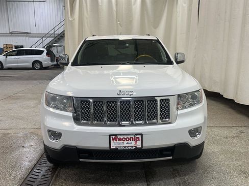 Used 2013 Jeep Grand Cherokee Overland w/ Advance Technology Group image 9